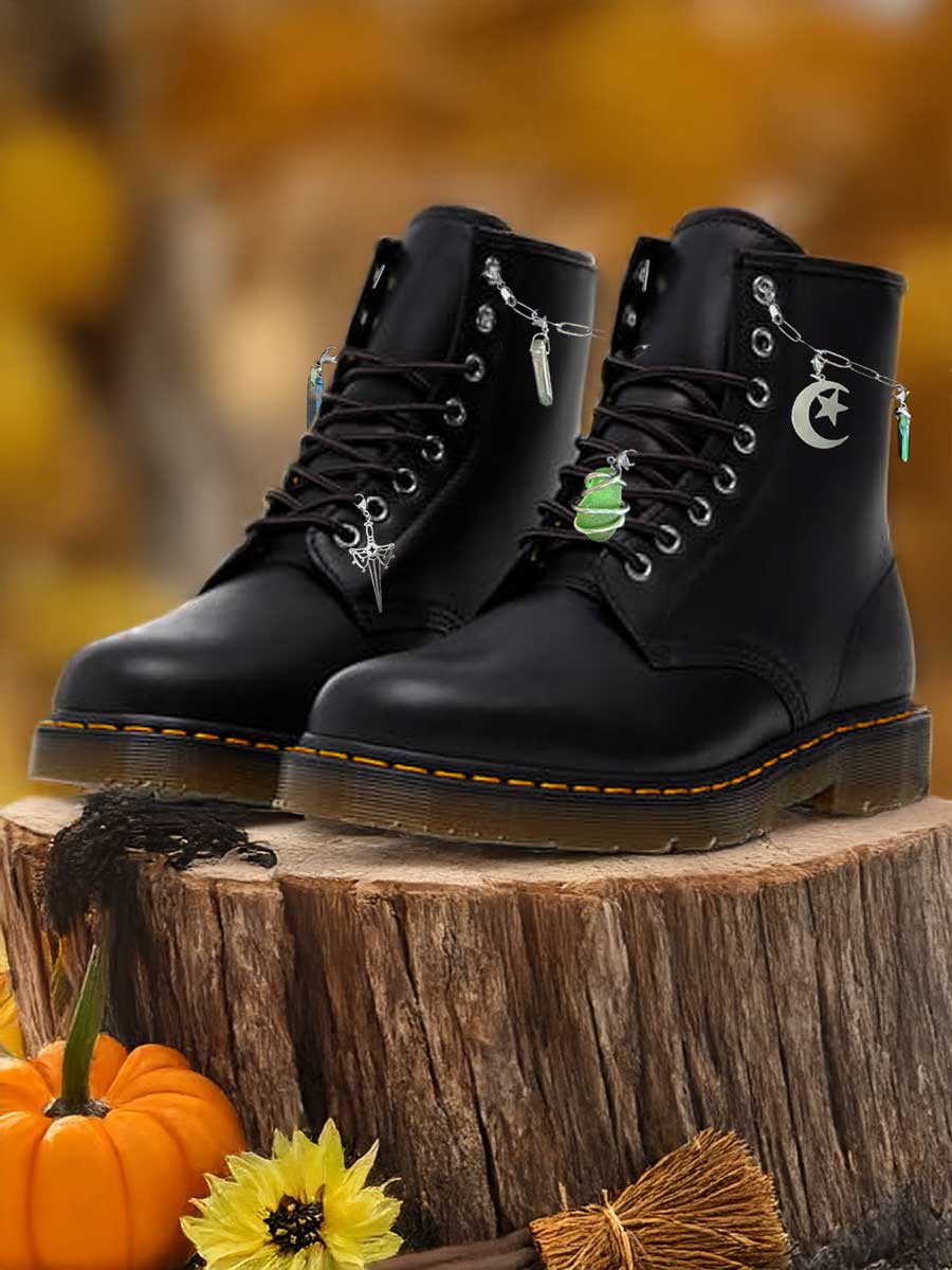 Chain Stringz with Sword Charms by SATURNALIA